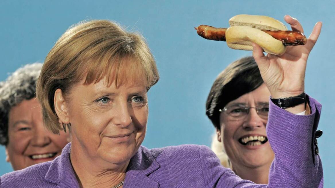 «Τρώτε λουκάνικα χωρίς ενοχές», καλεί τους Γερμανούς ο υπουργός Τροφίμων 